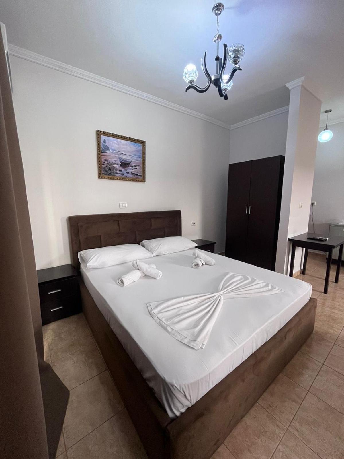 Hotel Primavera Sarande Ngoại thất bức ảnh